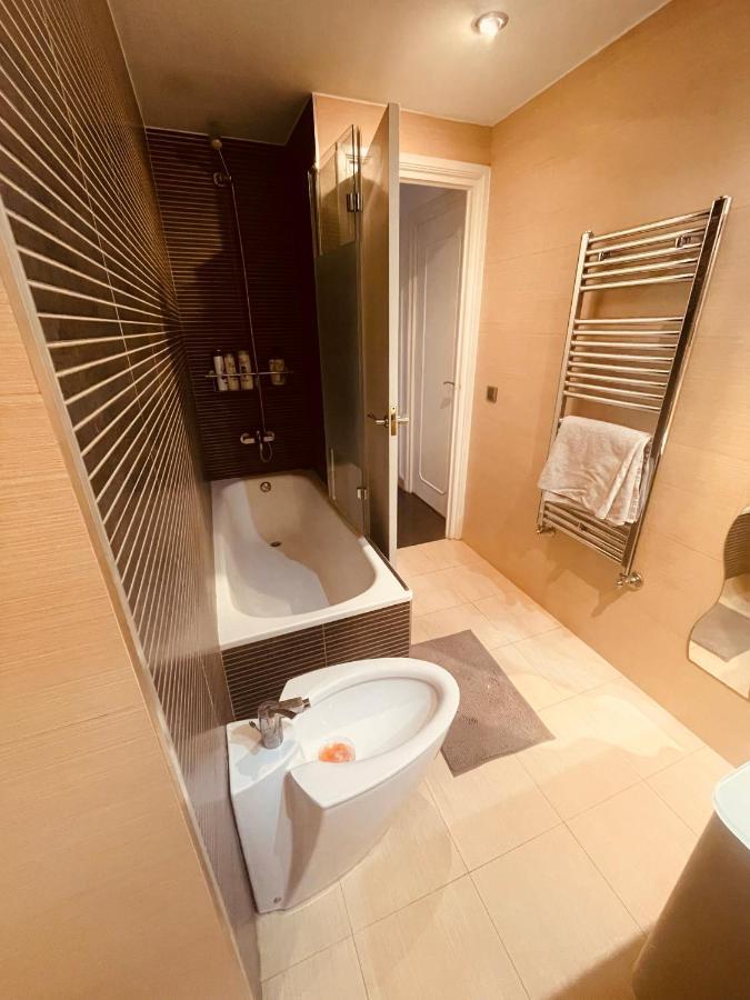 Stunning Penthouse Apartment Girona Exterior photo